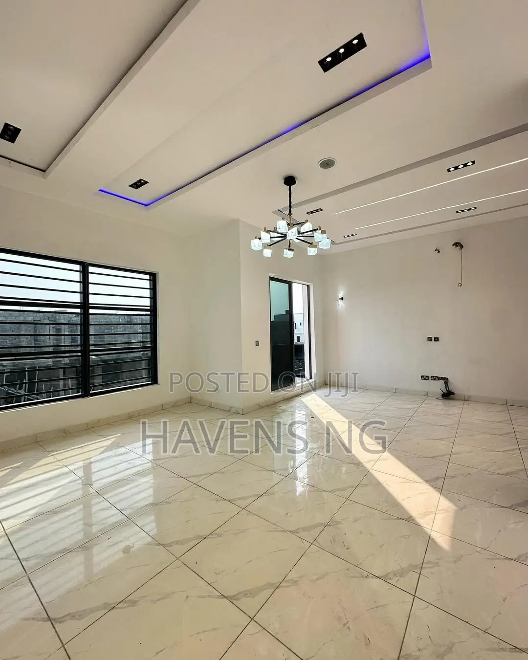 5bdrm Duplex in Lekki Phase 1 for sale in Lekki Phase 1
