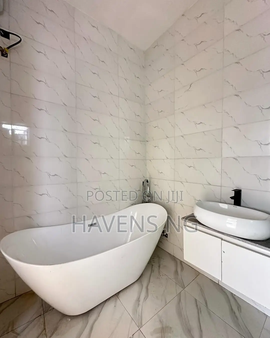 5bdrm Duplex in Lekki Phase 1 for sale in Lekki Phase 1