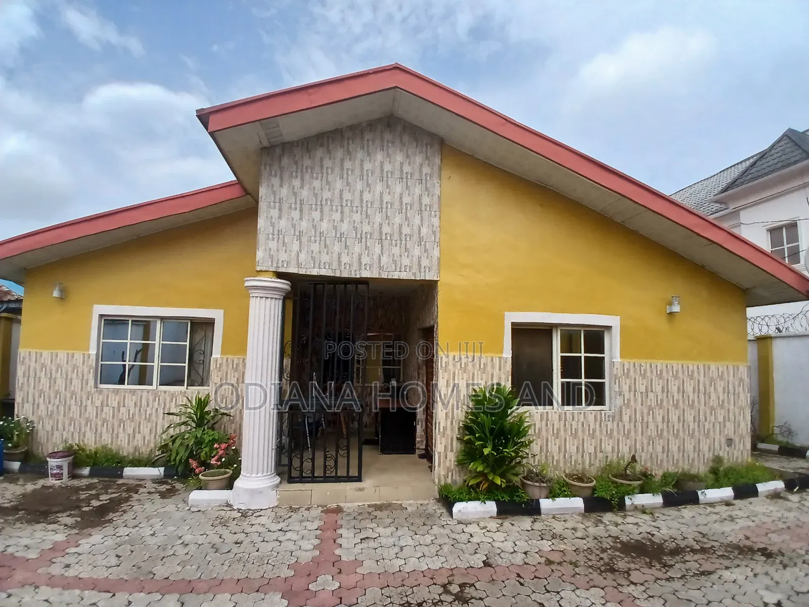 4bdrm Bungalow in Akoto Estate, Akala Express for sale in Akala Express
