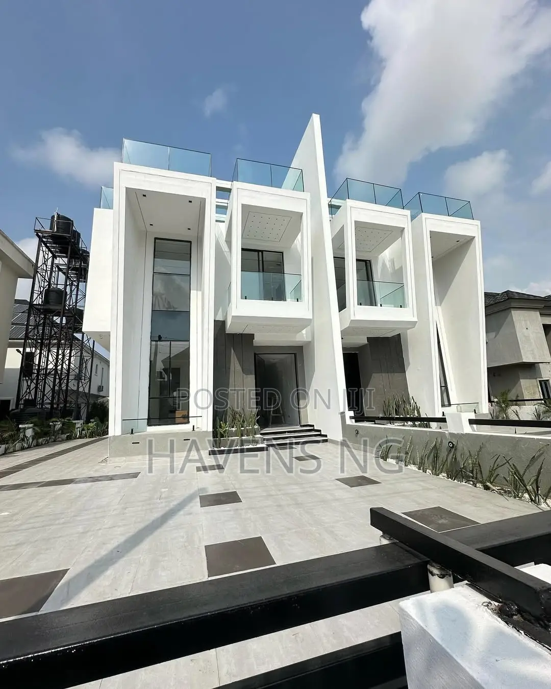 5bdrm Duplex in Osapa london for sale in Osapa london