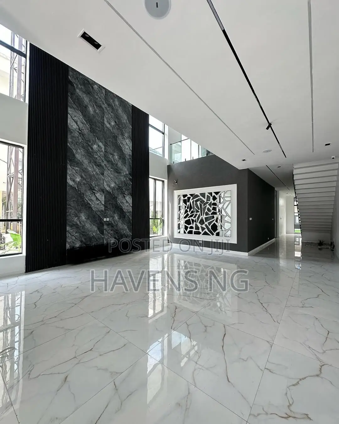 5bdrm Duplex in Osapa london for sale in Osapa london
