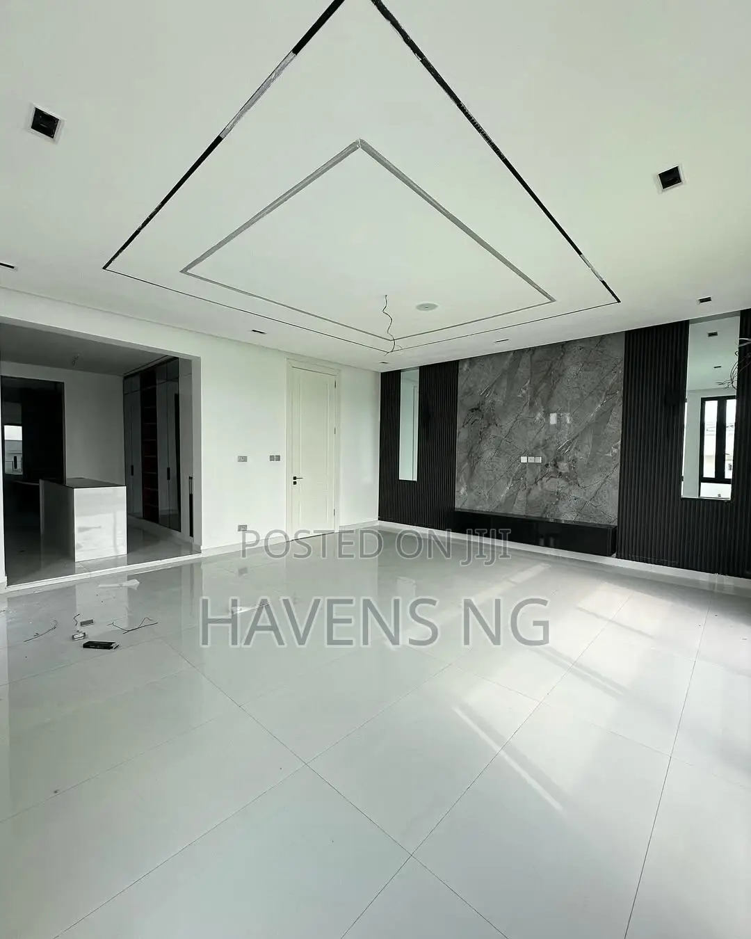 5bdrm Duplex in Osapa london for sale in Osapa london