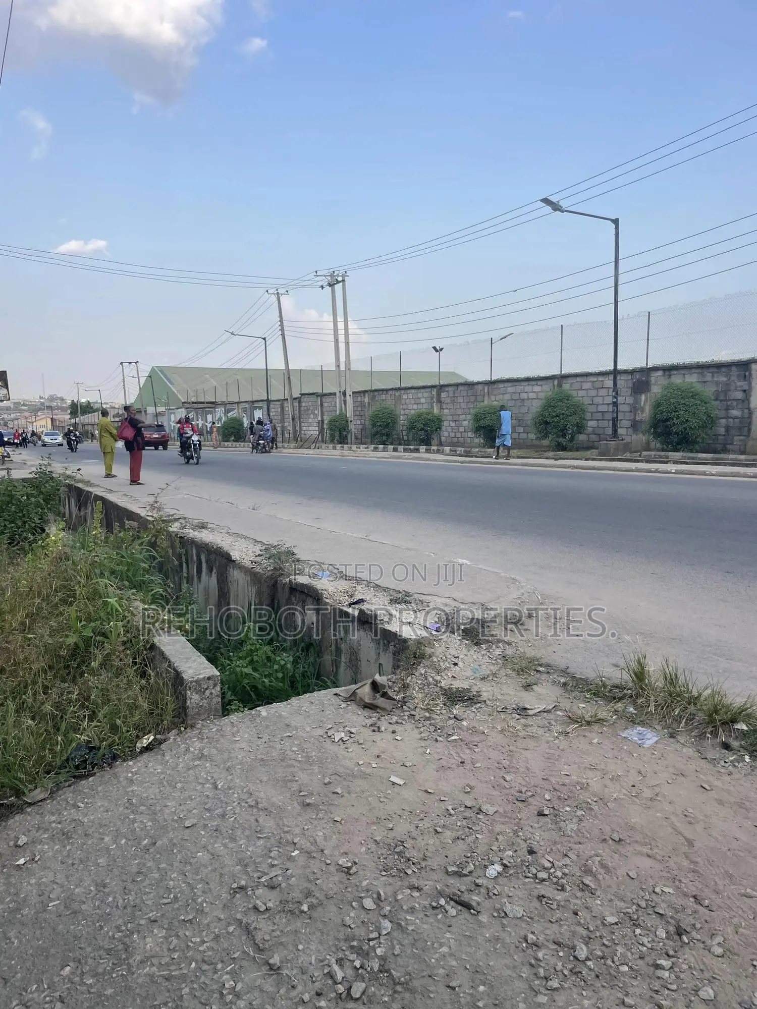 10bdrm Duplex in Oluyole Ibadan for sale in Ibadan