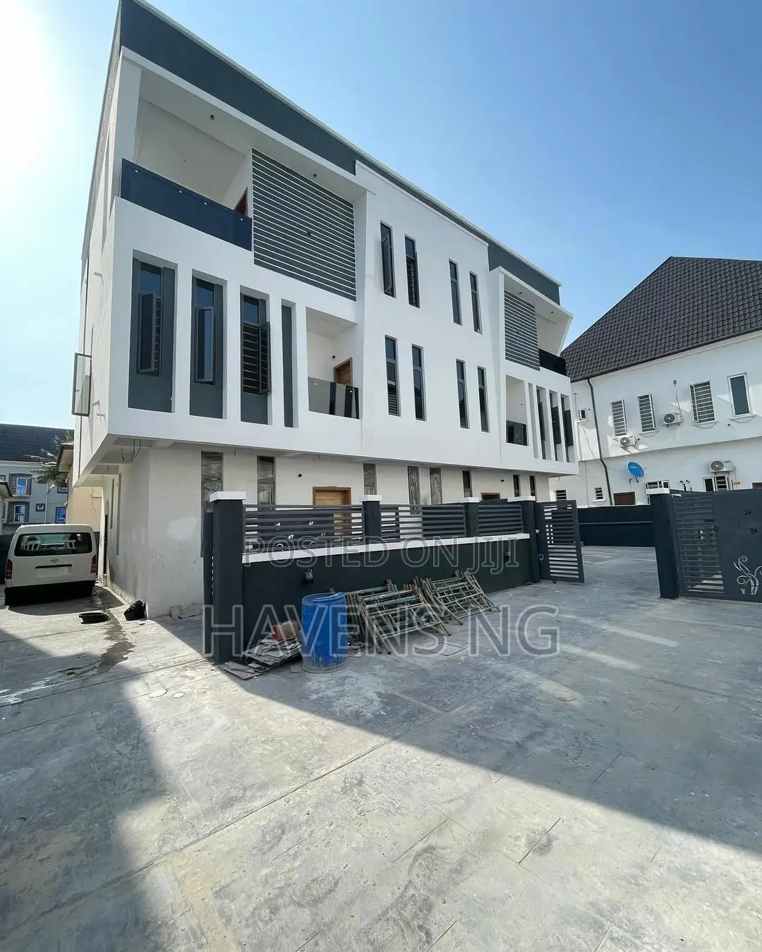 4bdrm Duplex in Osapa london for sale in Osapa london