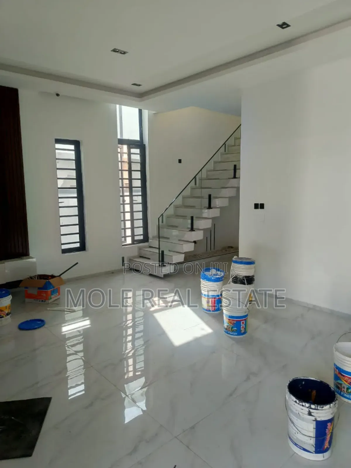 Furnished 3bdrm Block of Flats in Adeola Adeku, Victoria Island in Victoria Island