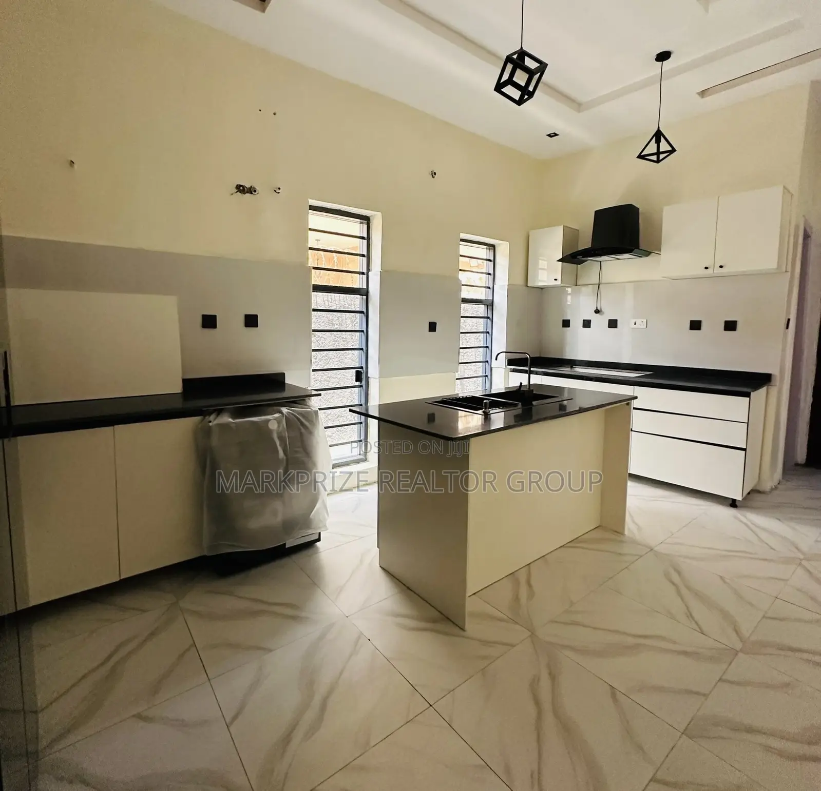 5bdrm Duplex in Magodo Phase 2 Lagos for sale in Magodo