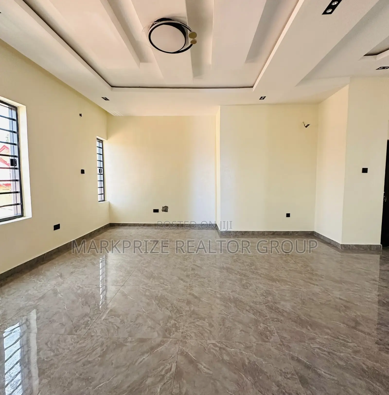 5bdrm Duplex in Magodo Phase 2 Lagos for sale in Magodo