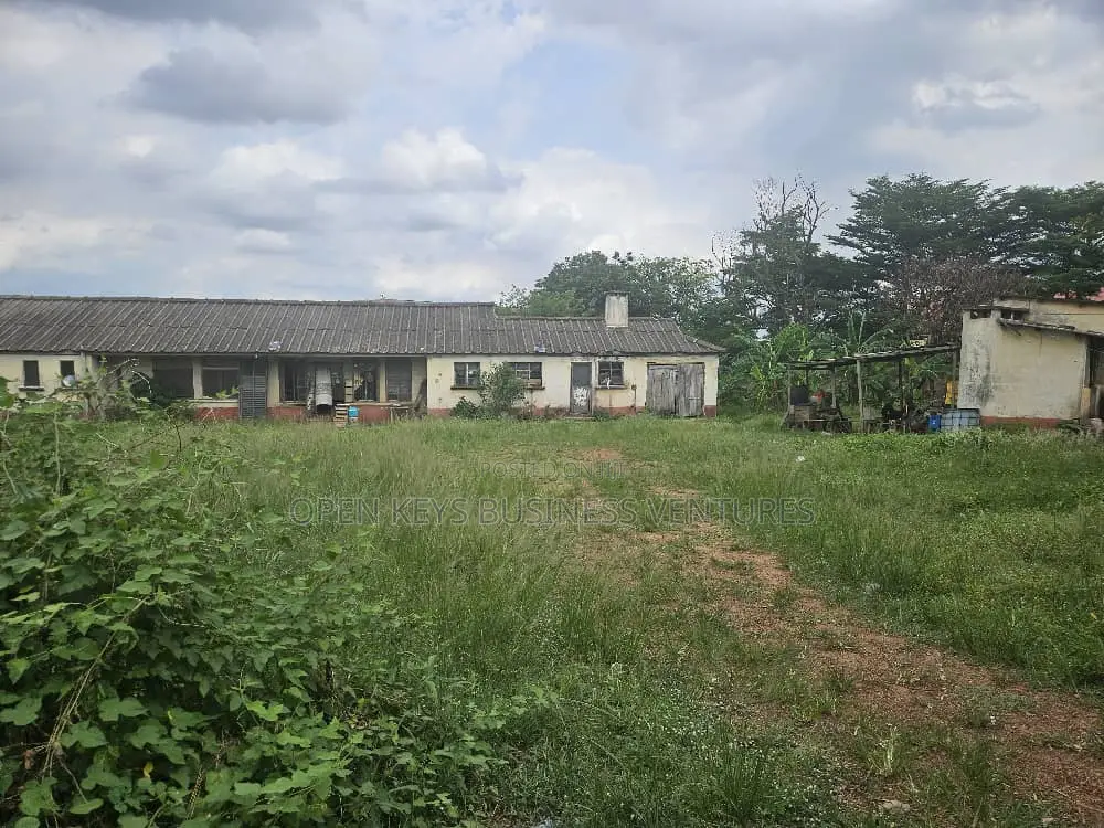 3300sqm Land in a Nice Agodi Gra in Agodi