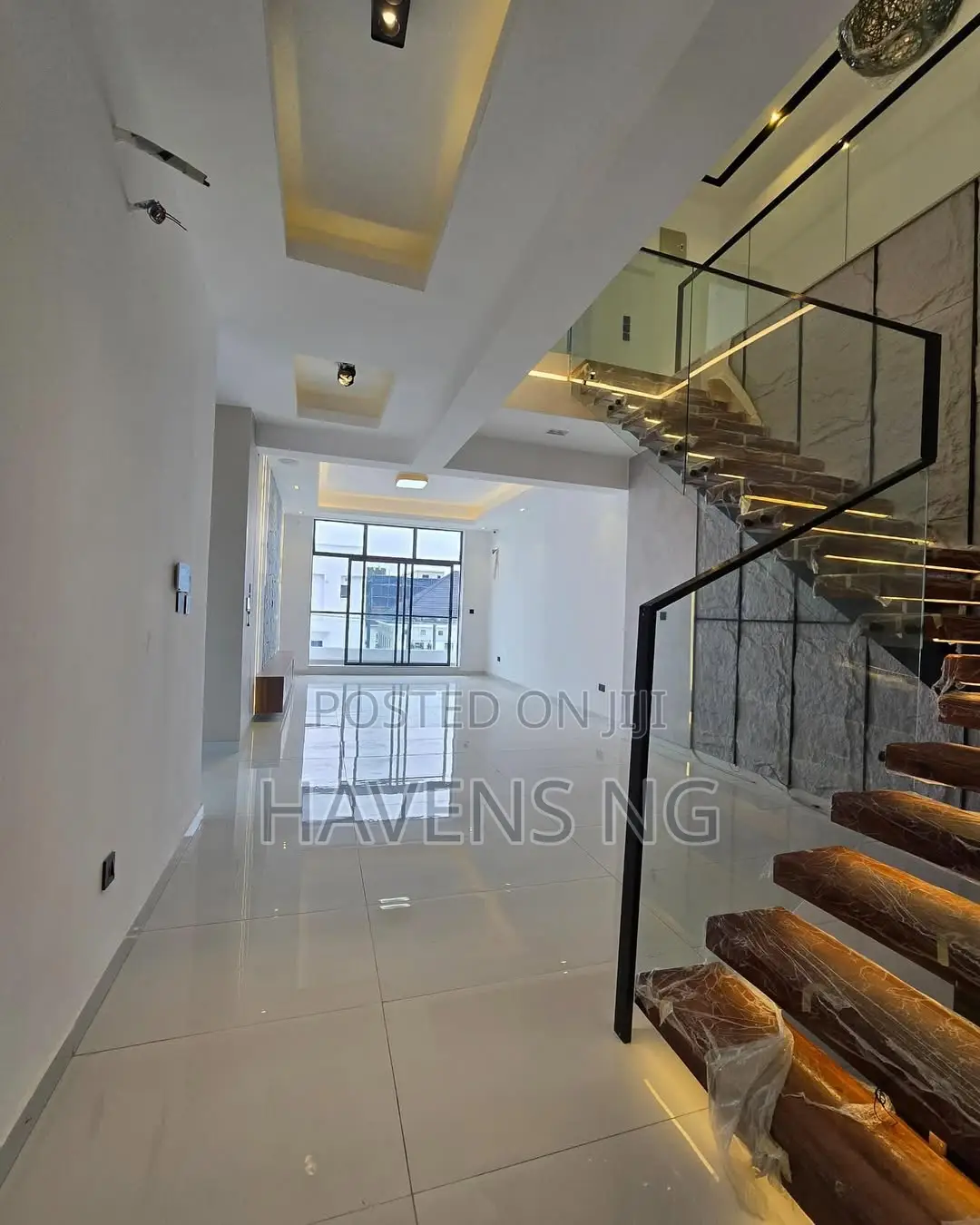 4bdrm Maisonette in Lekki Phase 1 for sale in Lekki Phase 1