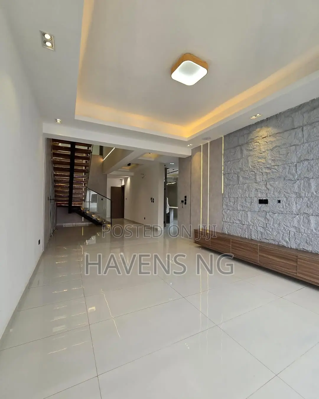 4bdrm Maisonette in Lekki Phase 1 for sale in Lekki Phase 1