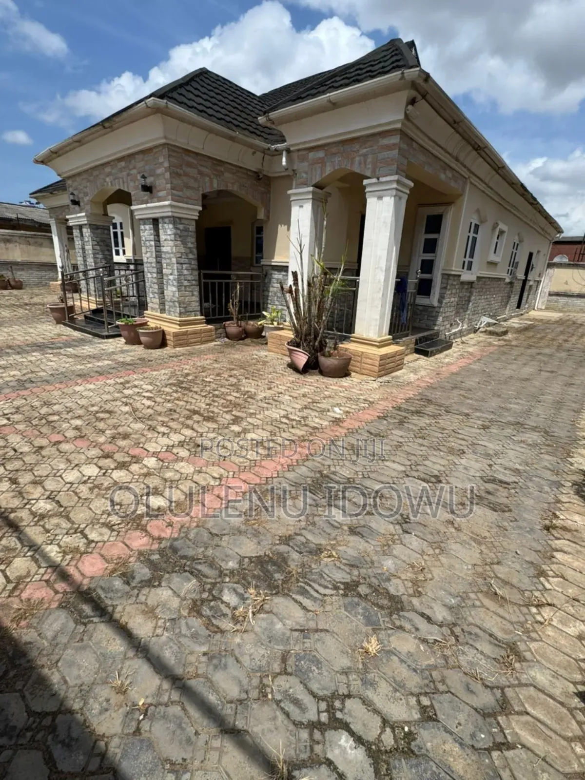 Furnished 4bdrm Bungalow in Alimosho for sale in Alimosho