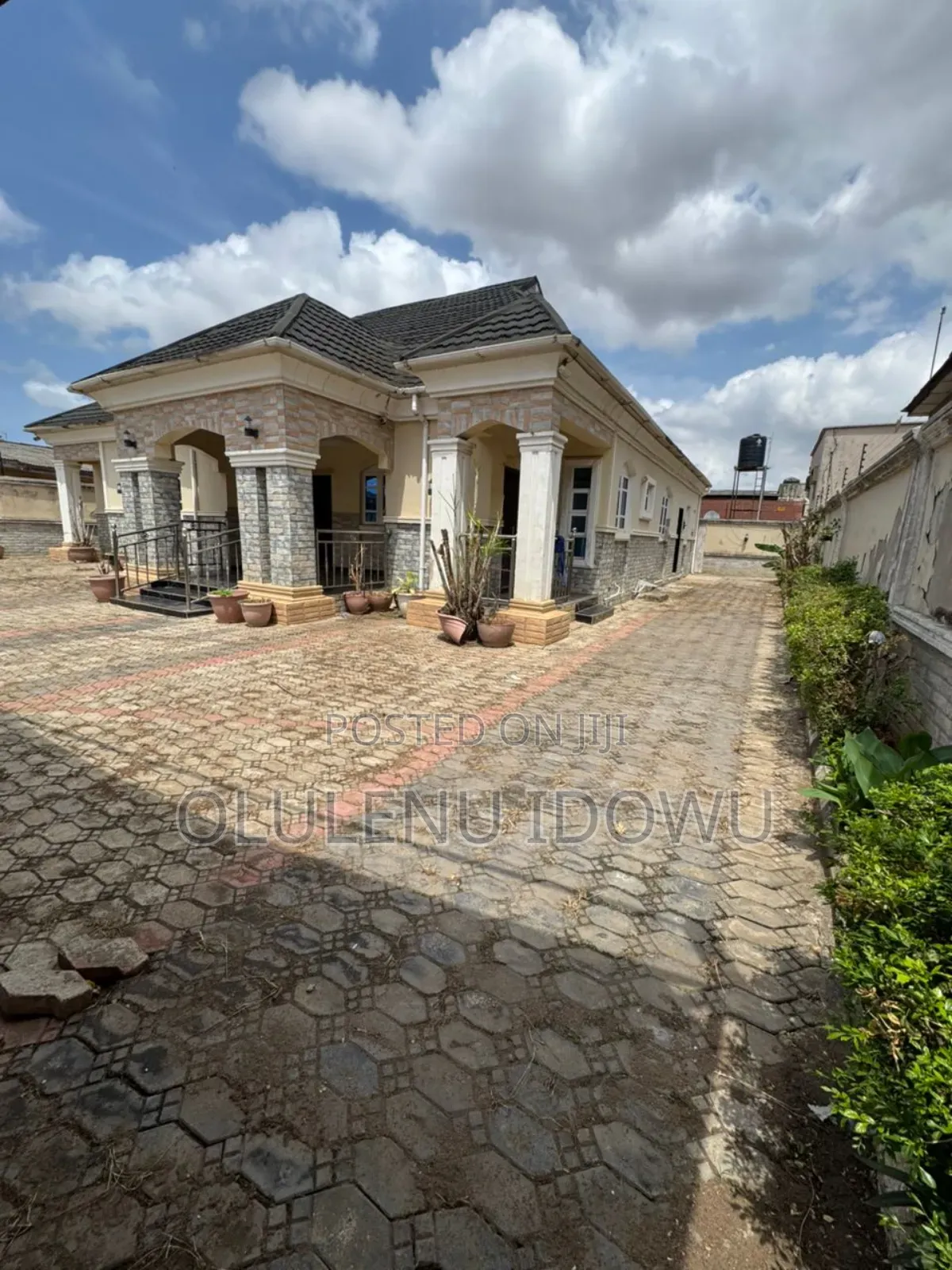 Furnished 4bdrm Bungalow in Alimosho for sale in Alimosho