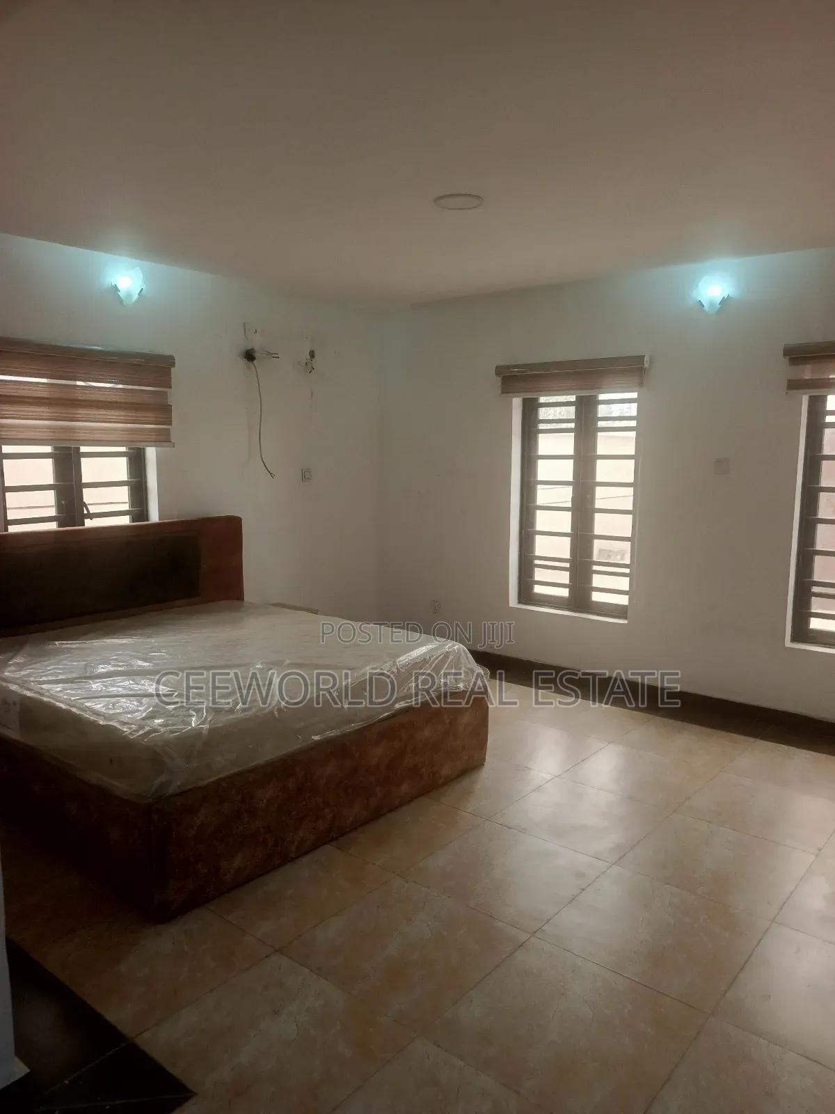 Furnished 3bdrm Apartment in Ologede Estate, Akala Express for rent in Akala Express