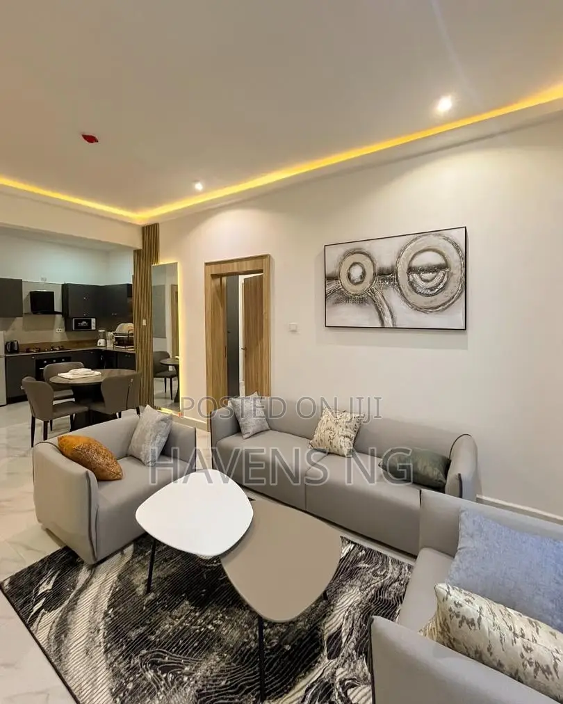 Luxurious 1-Bedroom Shortlet in Lekki Phase 1