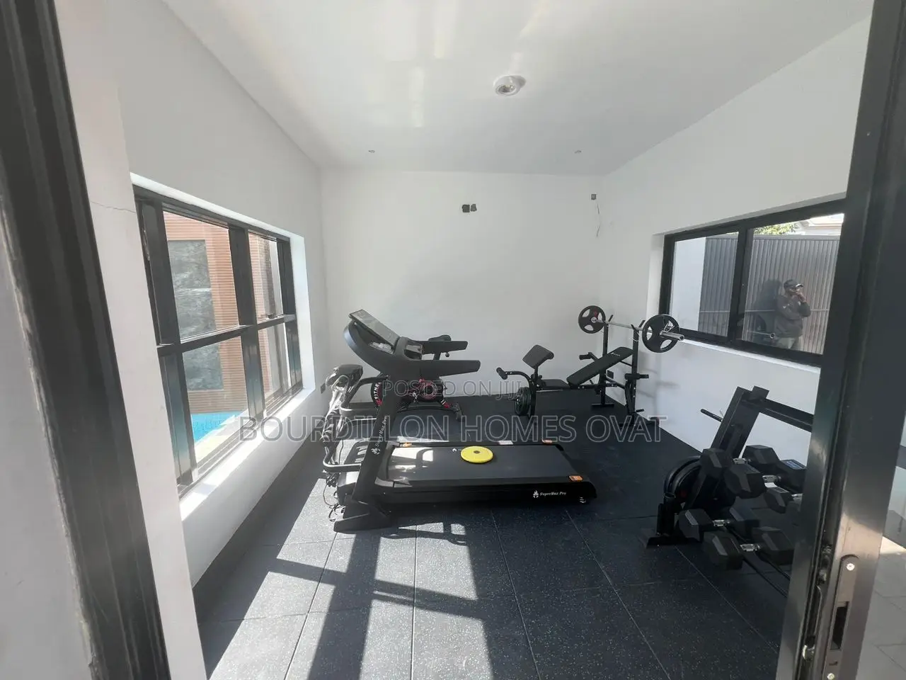 3bdrm Apartment in Lekki Phase 1 for sale in Lekki Phase 1