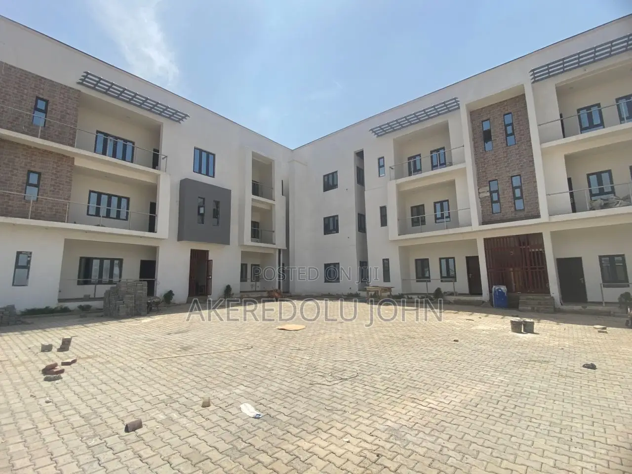 3bdrm Townhouse/Terrace in Jabi for Sale in Wuye