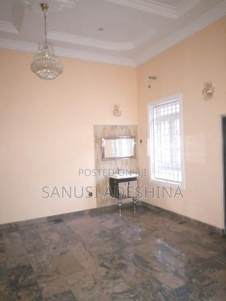 A Very Good Restaurants Place for Sale in Gwarinpa