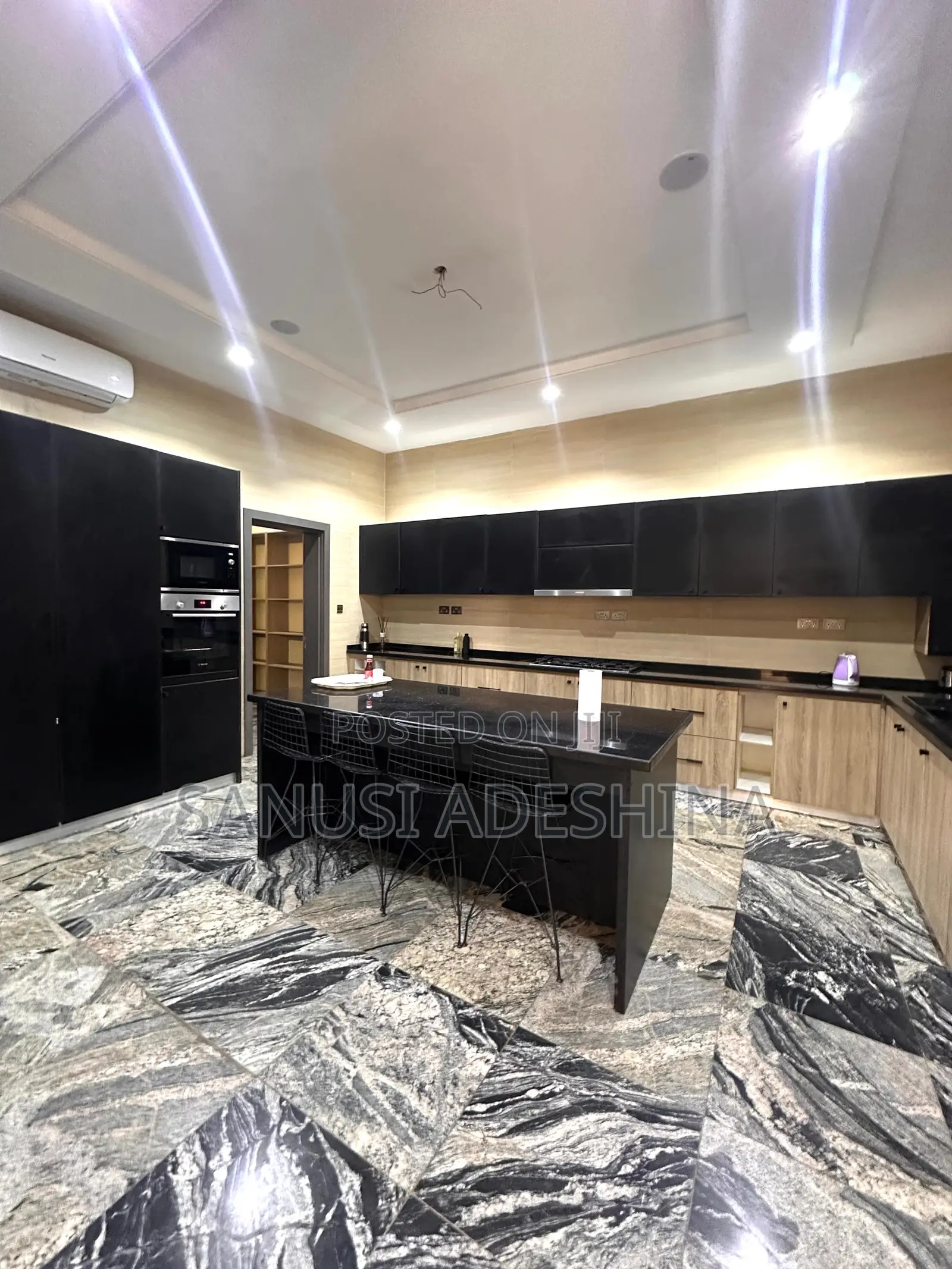 6bdrm Duplex in Gwarimpa Estate,Fct, Gwarinpa for sale in Gwarinpa