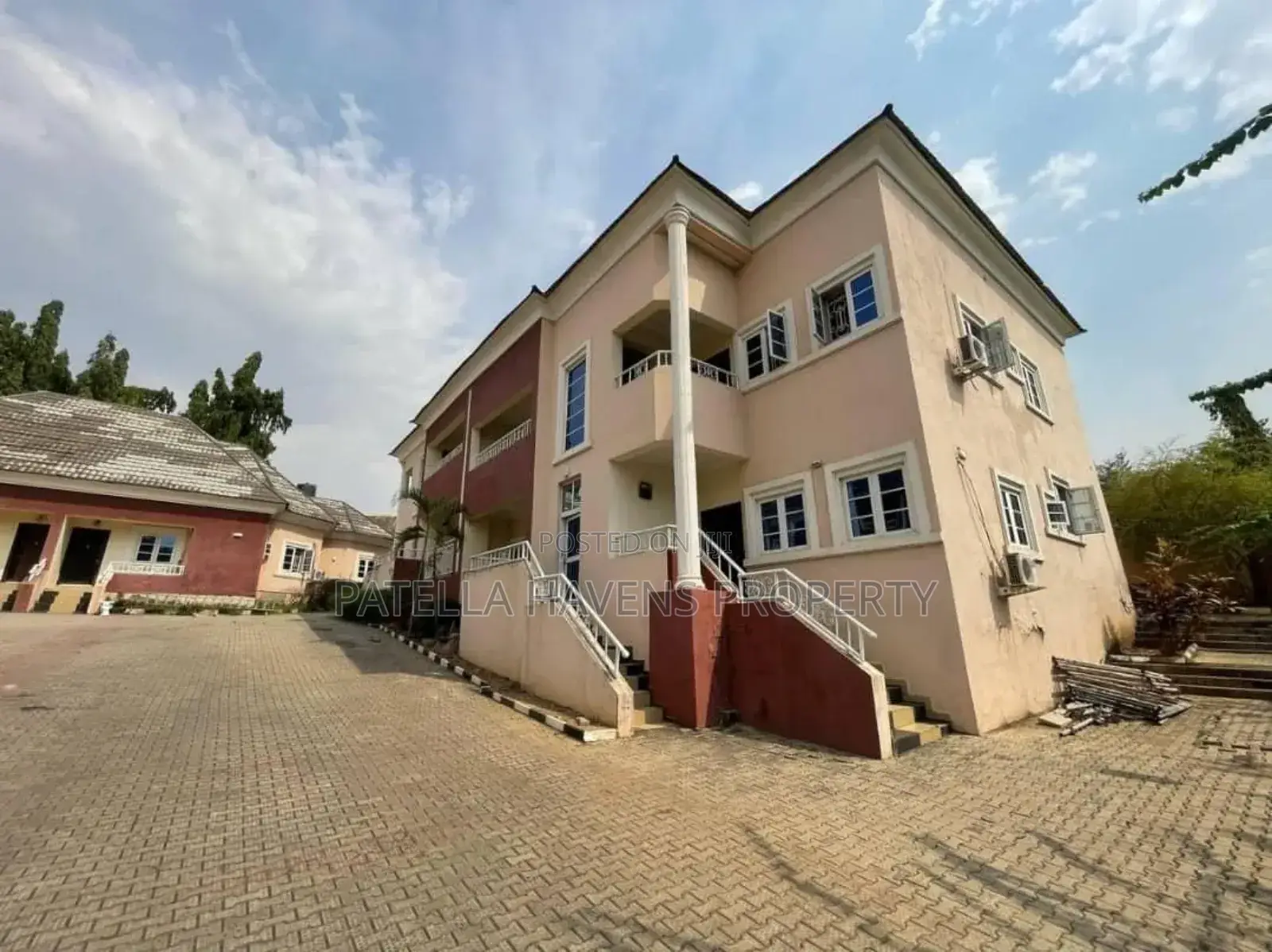 2bdrm Block of Flats in Gwarinpa for sale in Gwarinpa
