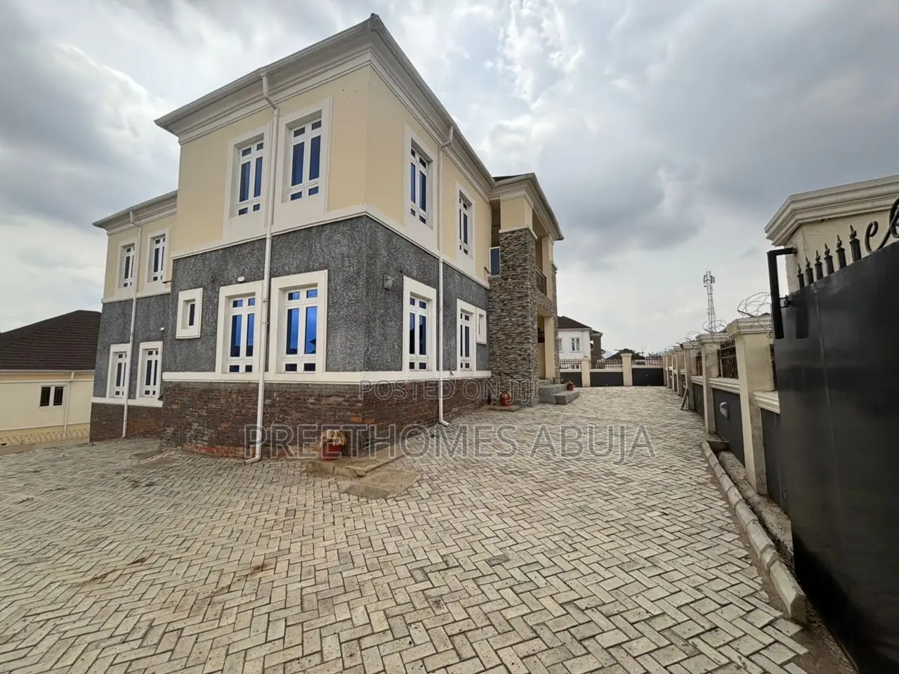 6bdrm Duplex in Naf Valley Estate, for rent in Asokoro