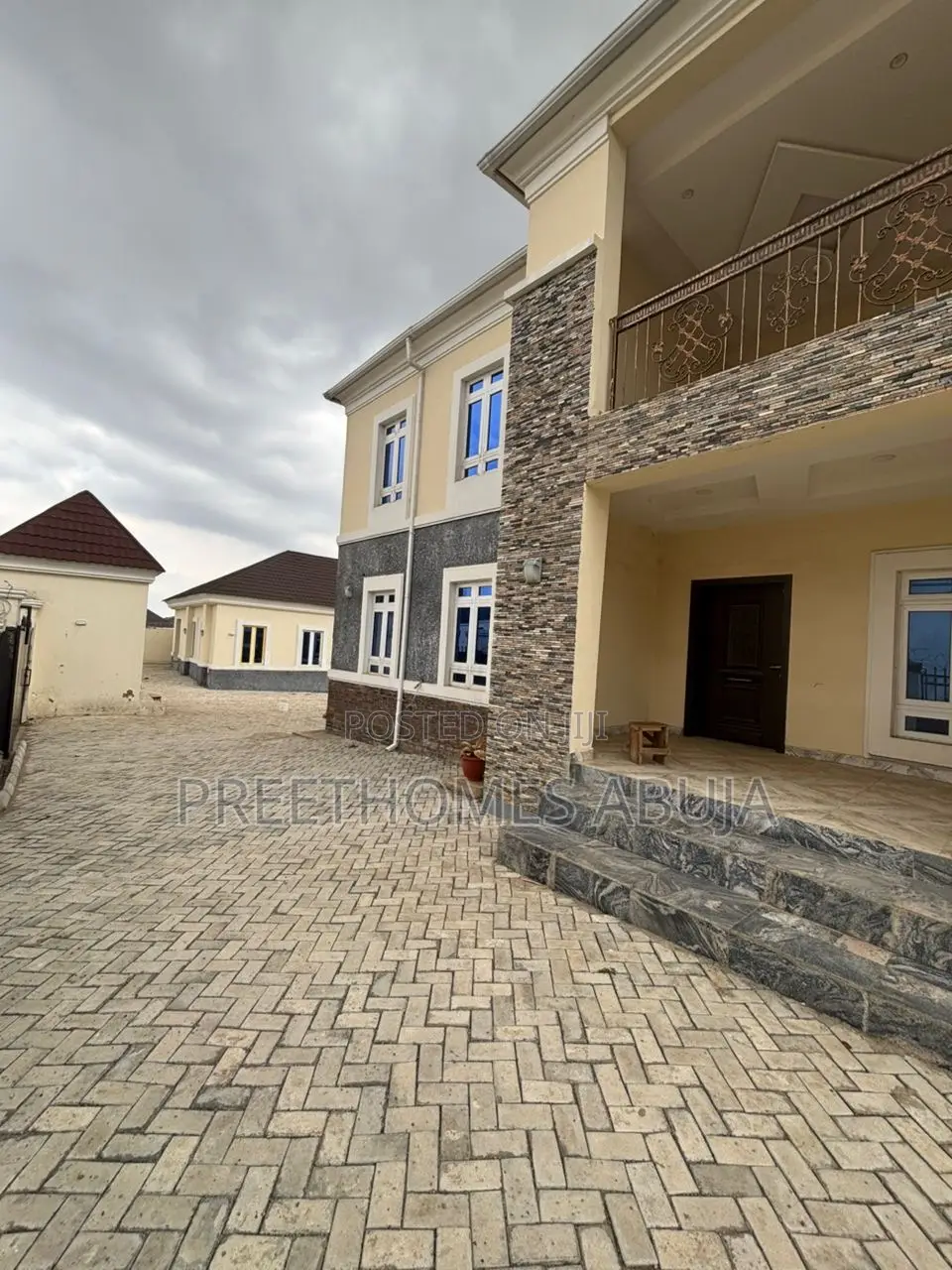 6bdrm Duplex in Naf Valley Estate, for rent in Asokoro