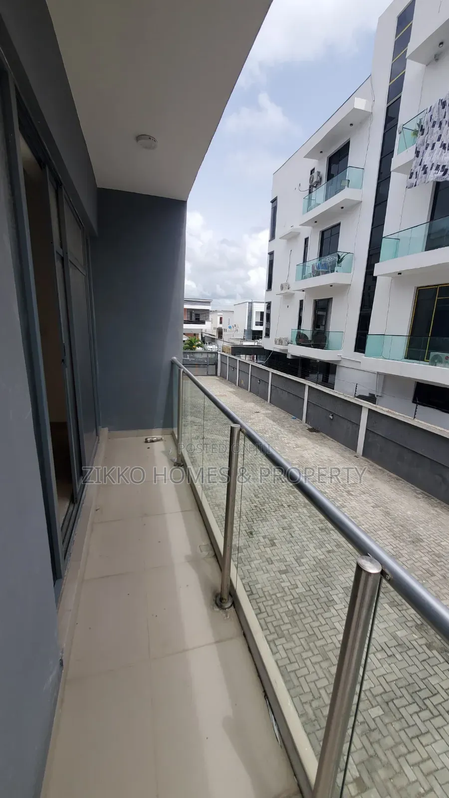 3bdrm Townhouse/Terrace in Chevron Estate, Lekki for sale in Lekki