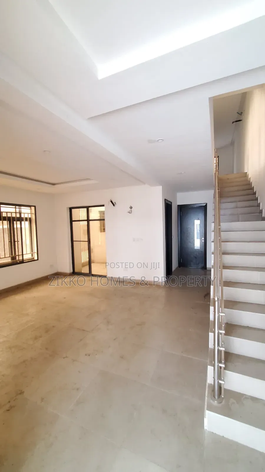 3bdrm Townhouse/Terrace in Chevron Estate, Lekki for sale in Lekki