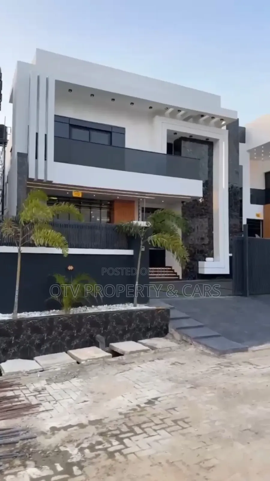 Furnished 4bdrm Duplex in Lekki for sale in Lekki