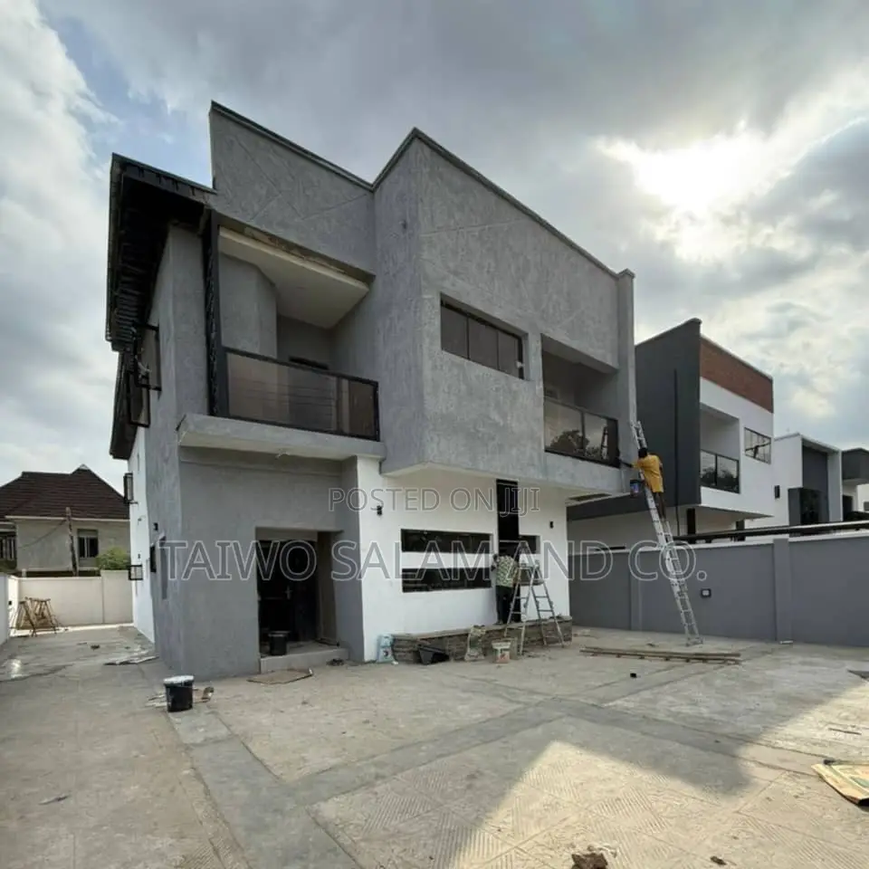 4bdrm Duplex in Akobo for sale in Akobo