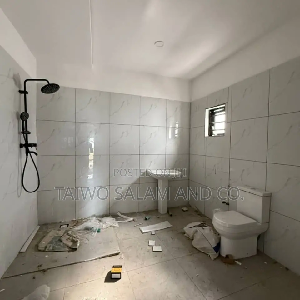 4bdrm Duplex in Akobo for sale in Akobo