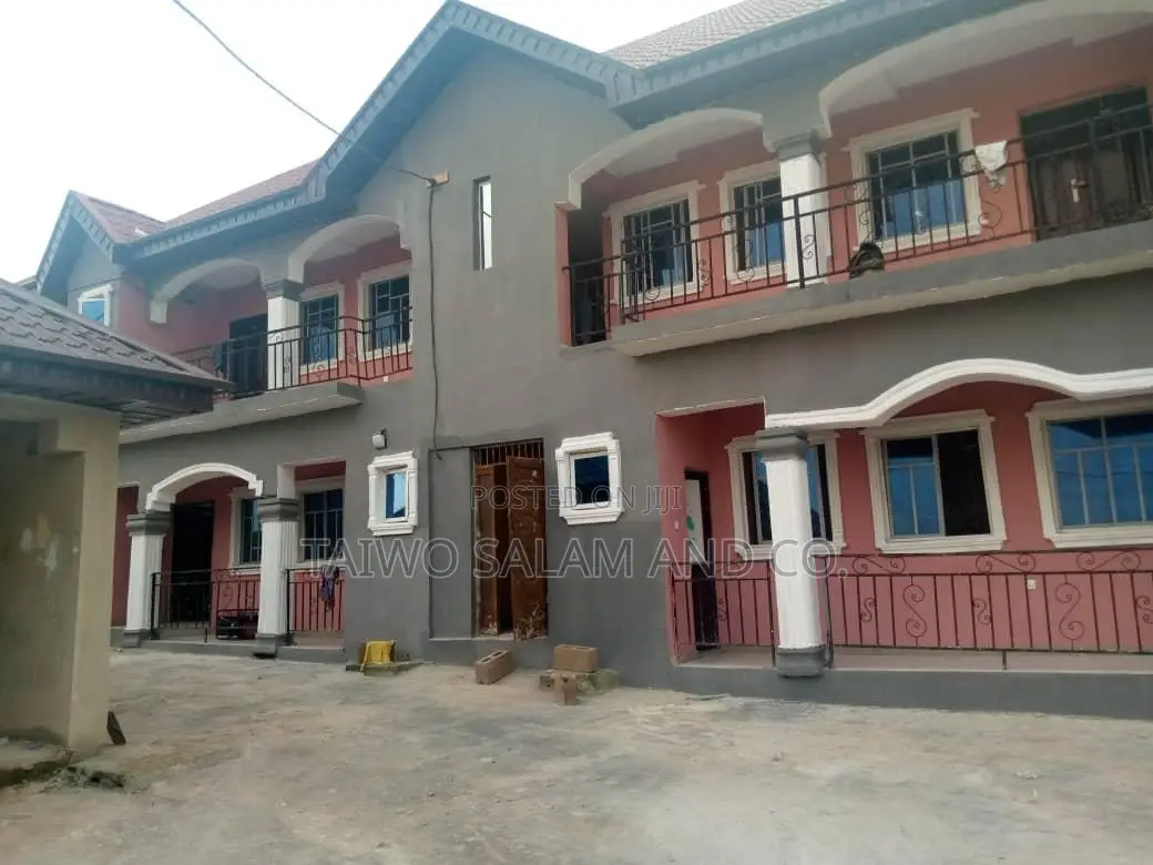 3bdrm Block of Flats in Akala Express for sale in Akala Express