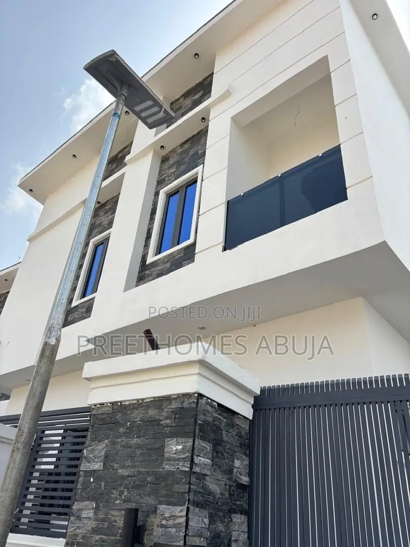3 Bedroom Terrace for Sale. in Asokoro