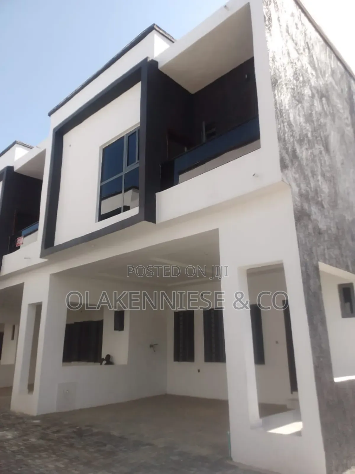4bdrm Duplex in Alpha Beach, Ikate for sale in Ikate