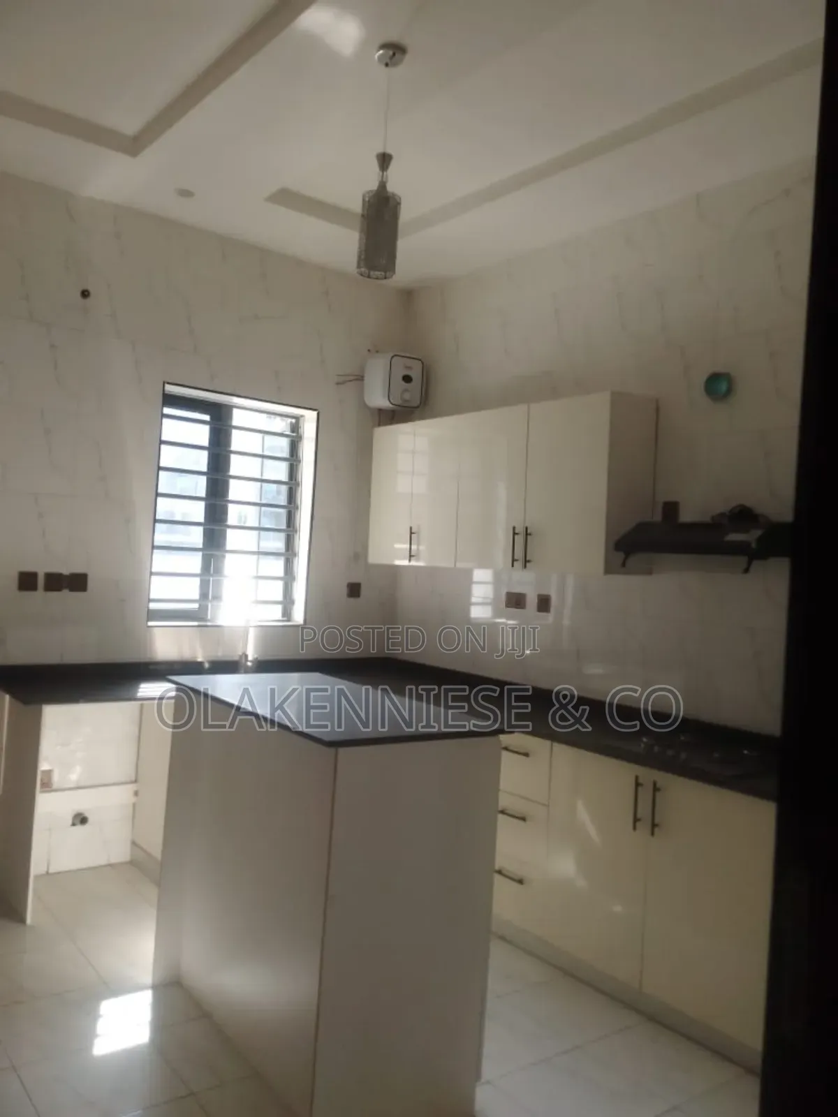 4bdrm Duplex in Alpha Beach, Ikate for sale in Ikate