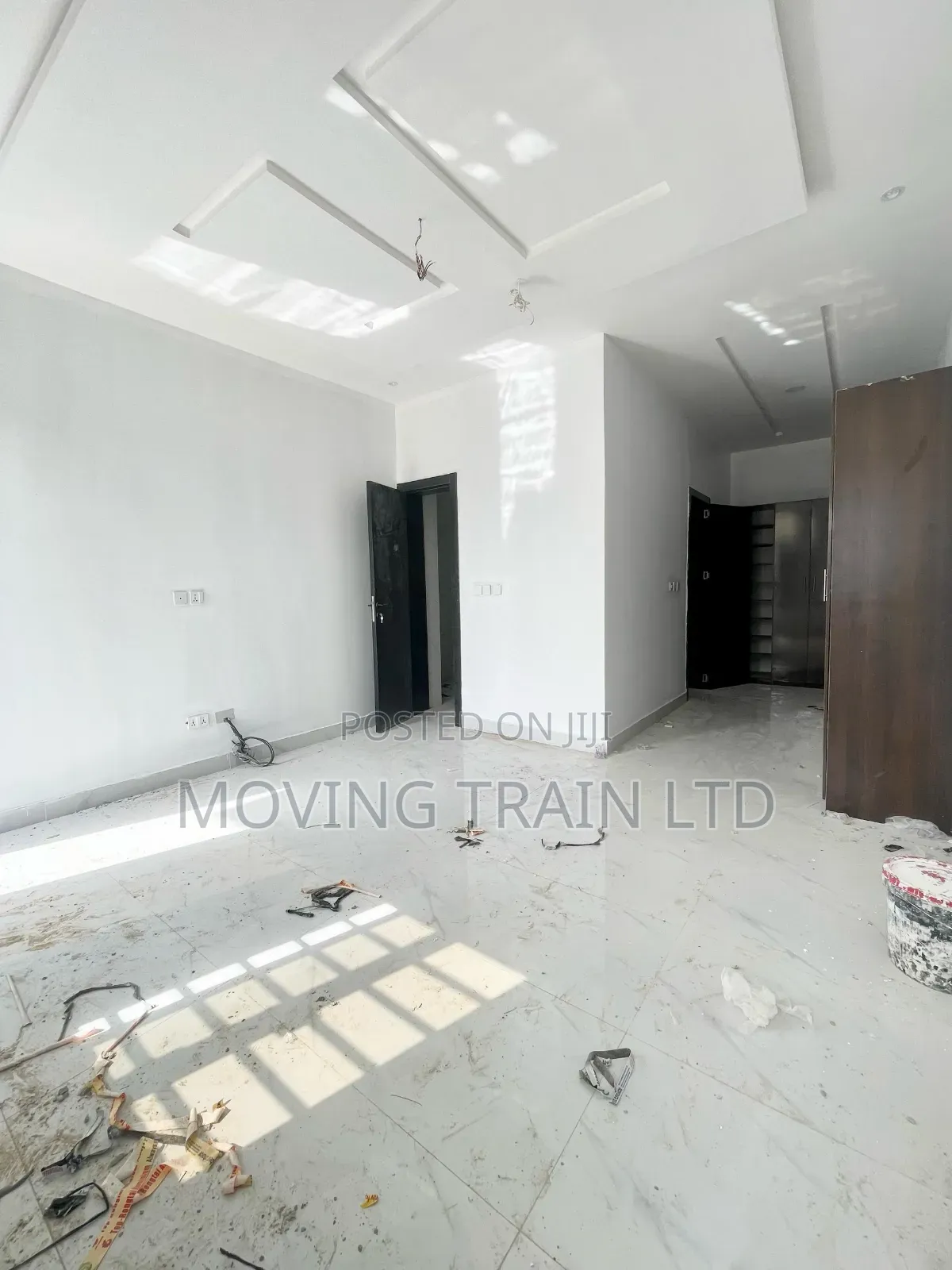 4bdrm Duplex in Chevron for sale in Chevron
