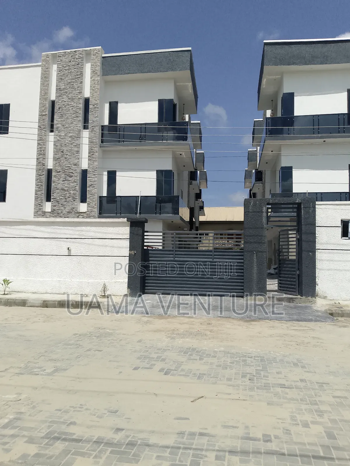 4bdrm Townhouse/Terrace in Sangotedo for Sale in Sangotedo