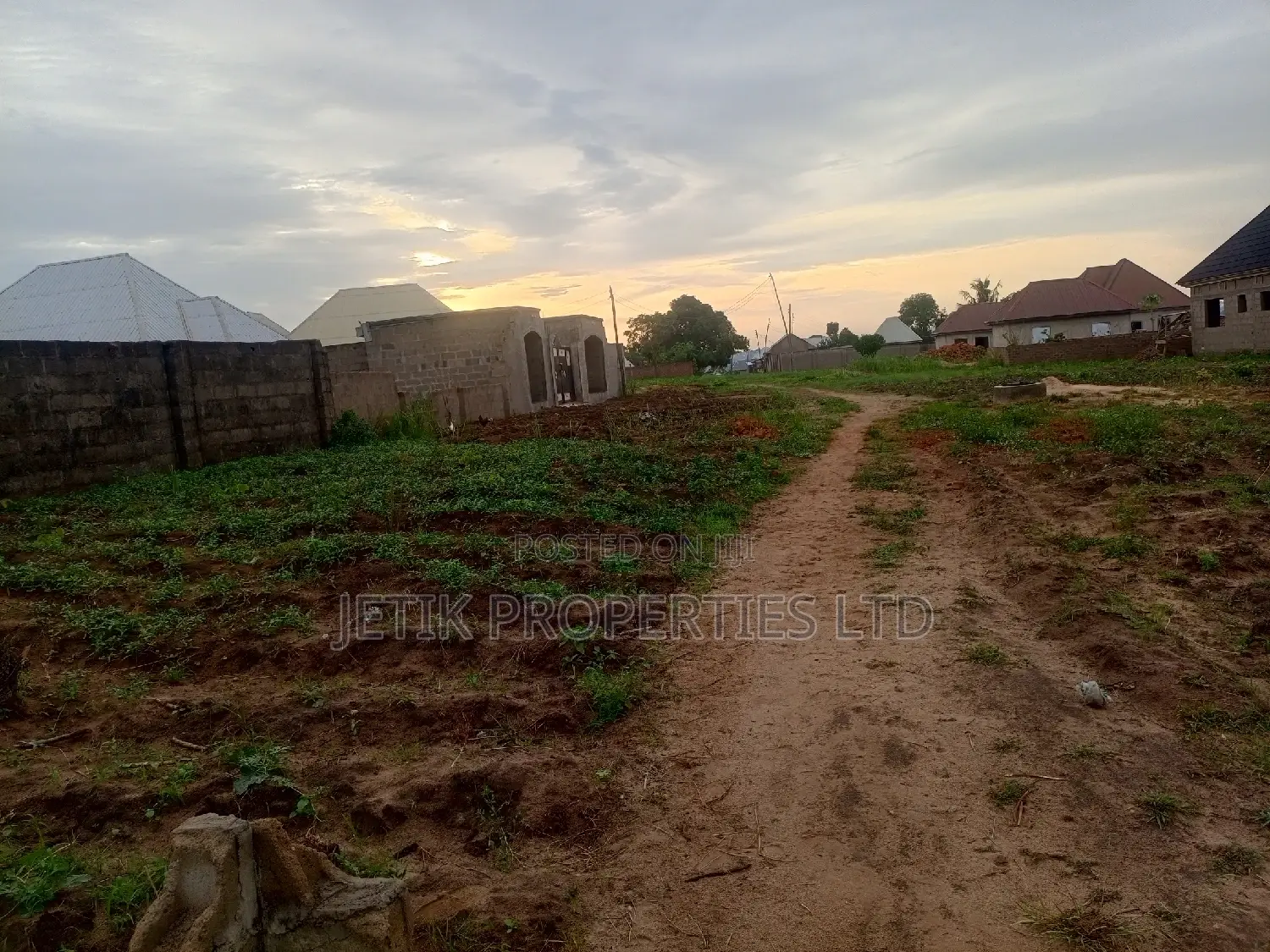 100x100 Plot of Land That Is Fenced in Makurdi