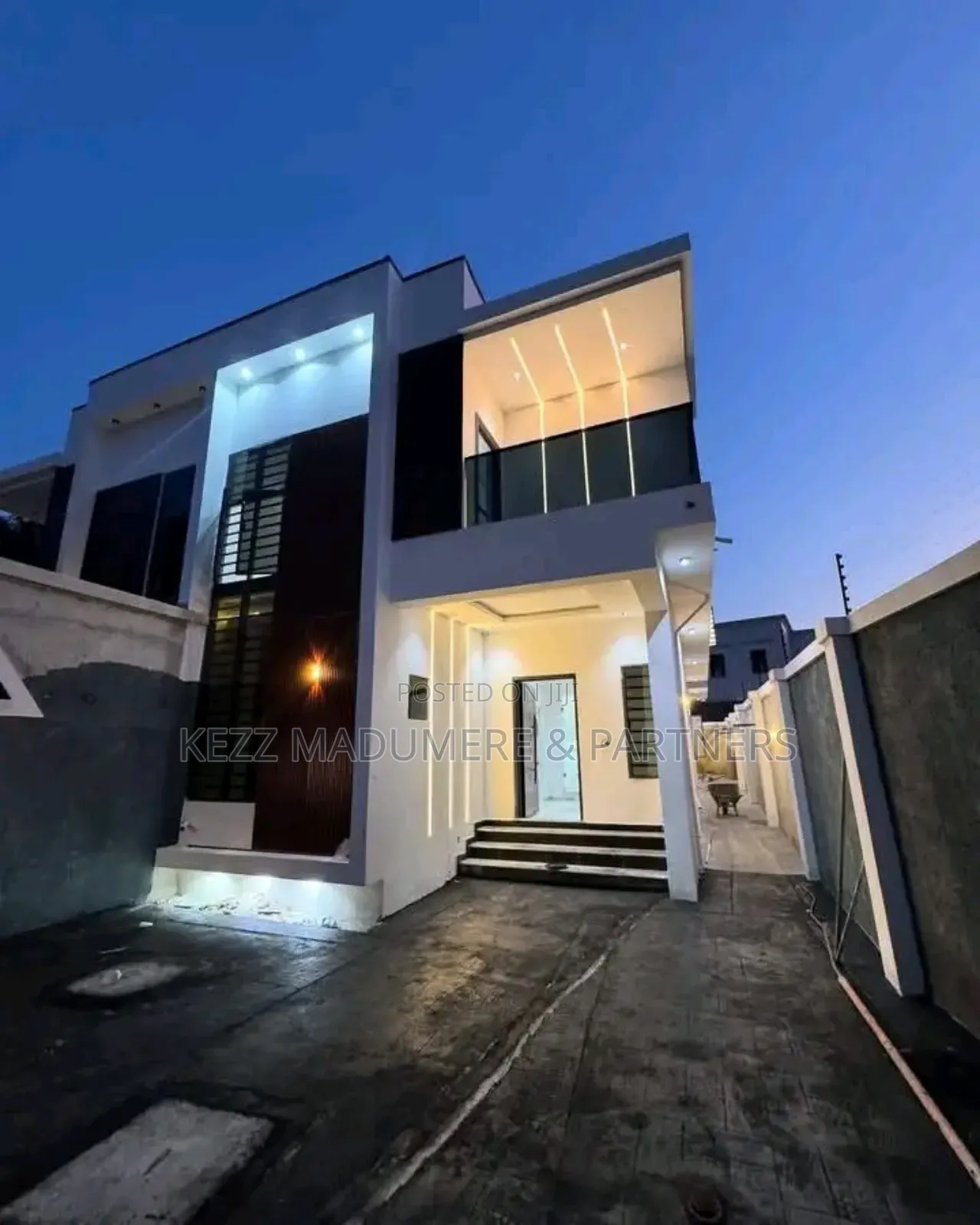 4bdrm Duplex in Woji Estate Port for sale in Port-Harcourt