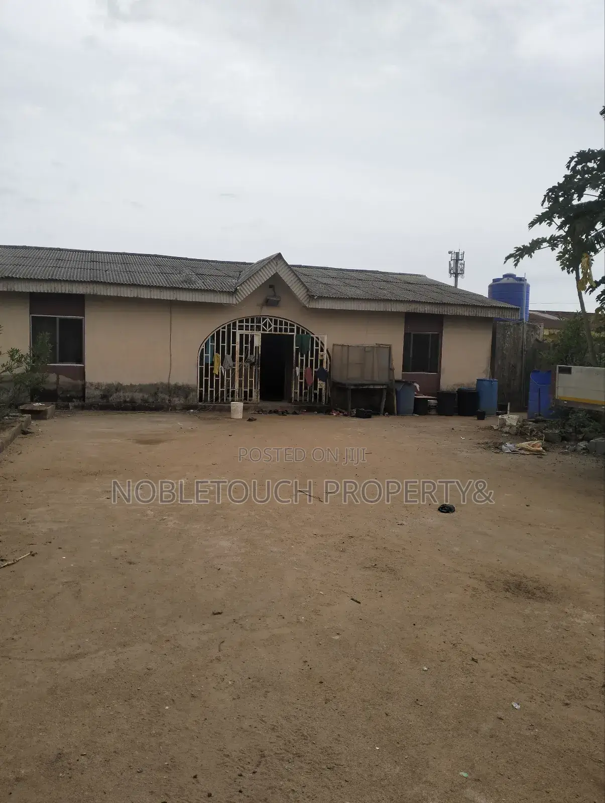 4bdrm Bungalow in Egan Igando Lagos for sale in Egan