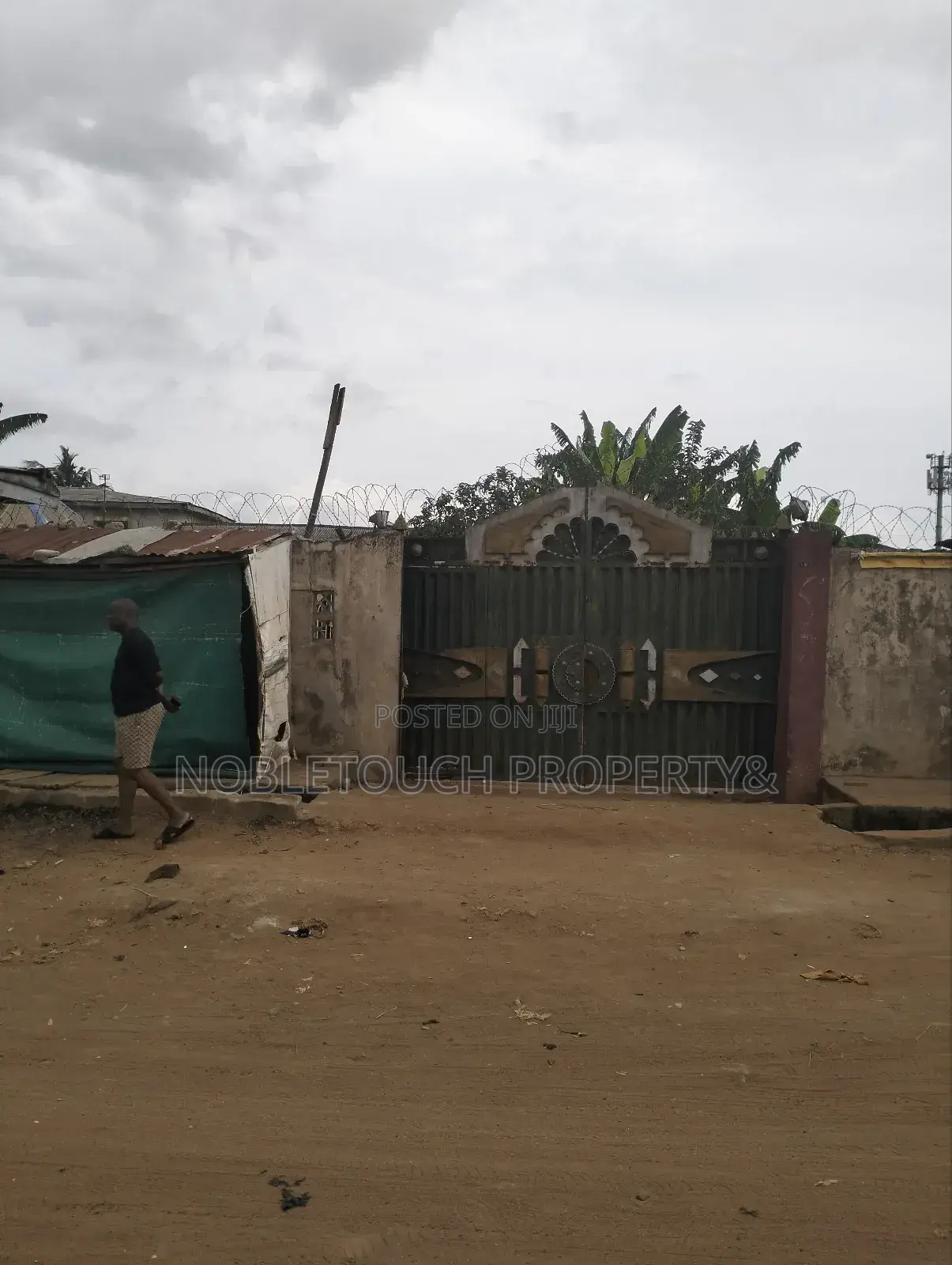 4bdrm Bungalow in Egan Igando Lagos for sale in Egan