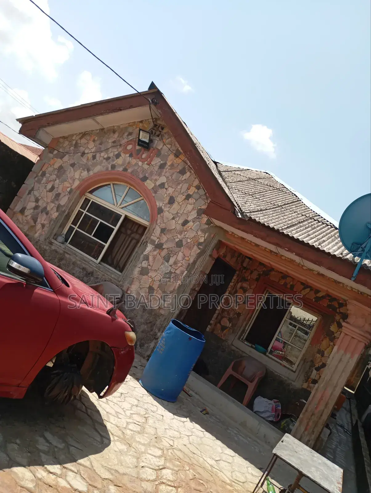 5bdrm Bungalow in Dedogbe Cresent, Ipakodo for sale in Ipakodo