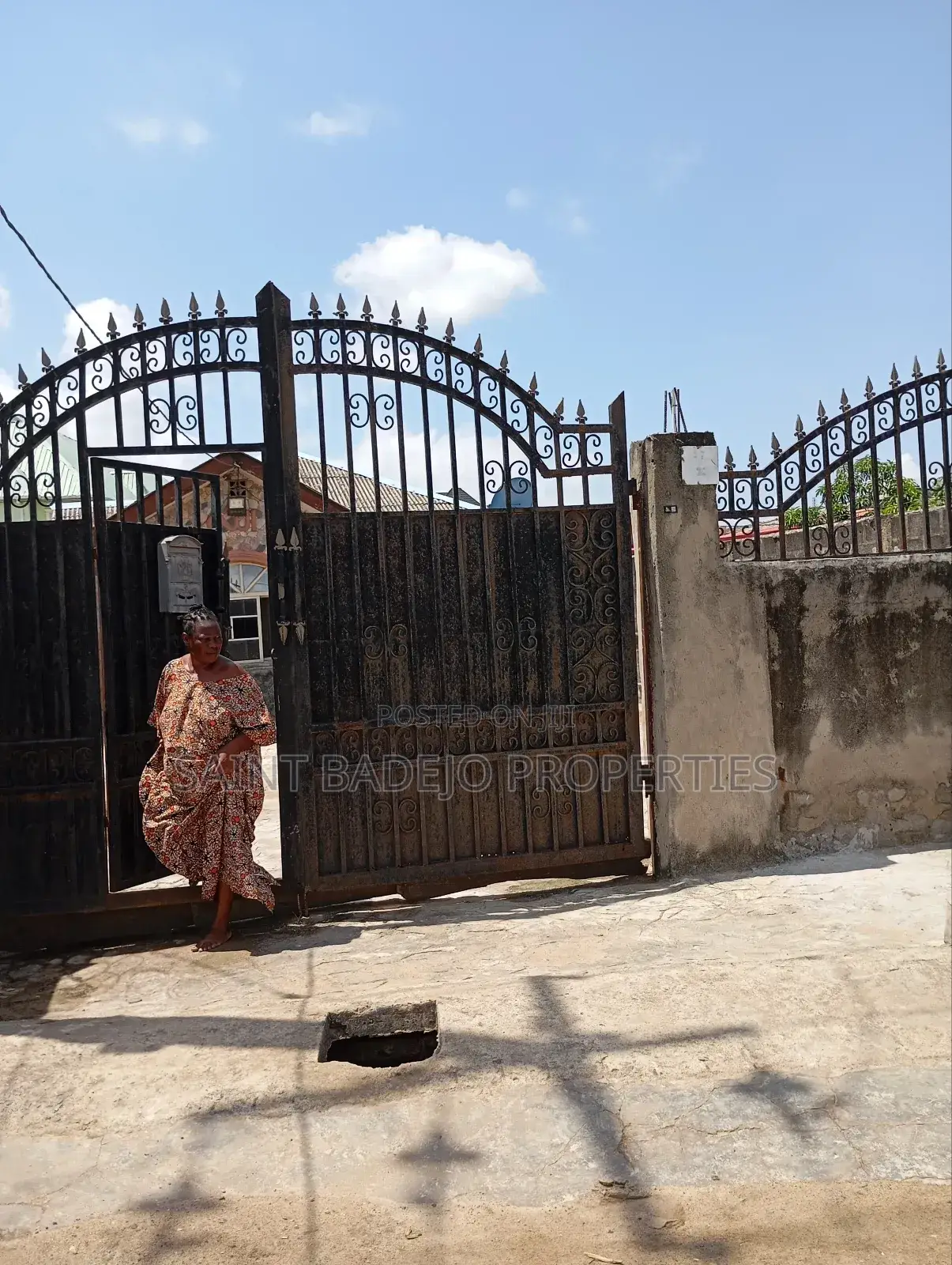 5bdrm Bungalow in Dedogbe Cresent, Ipakodo for sale in Ipakodo