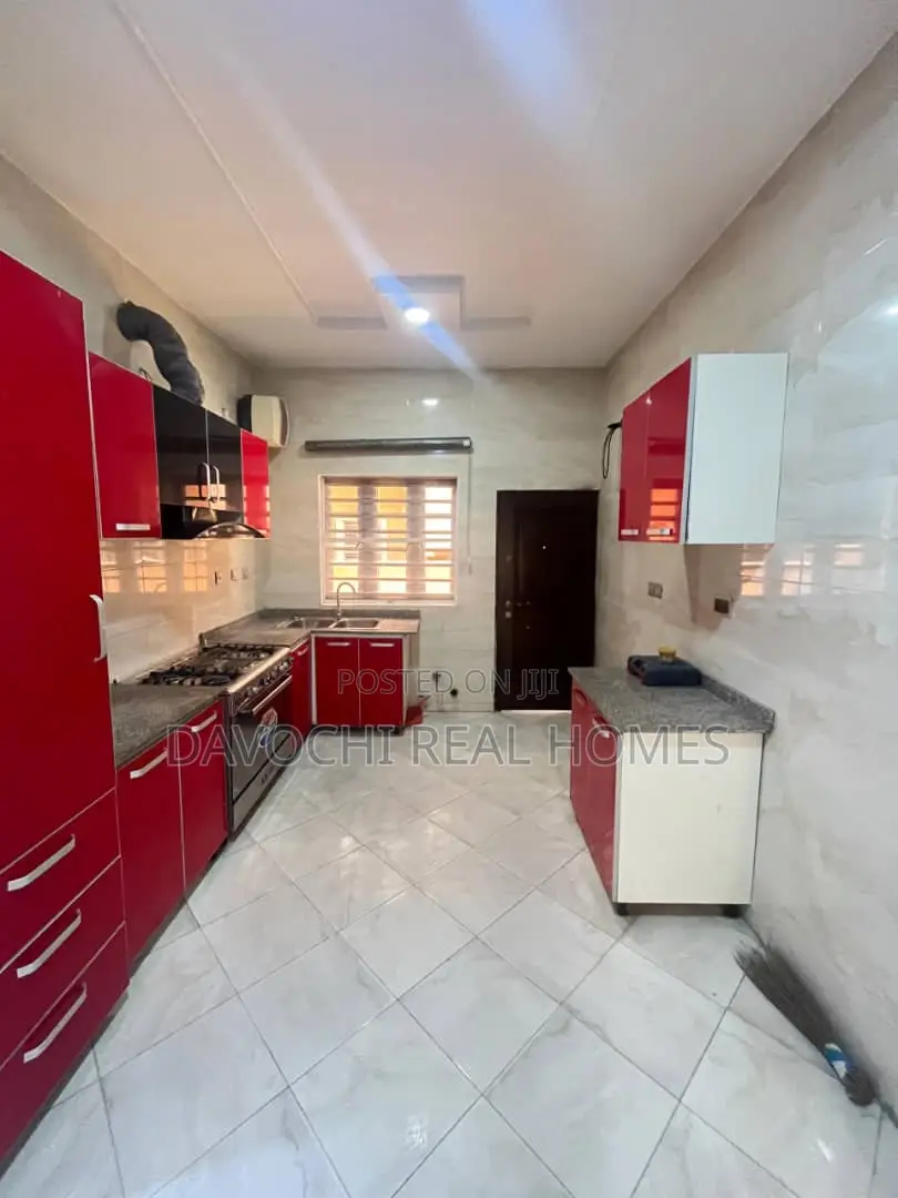 5bdrm Duplex in Ologolo. for rent in Ologolo