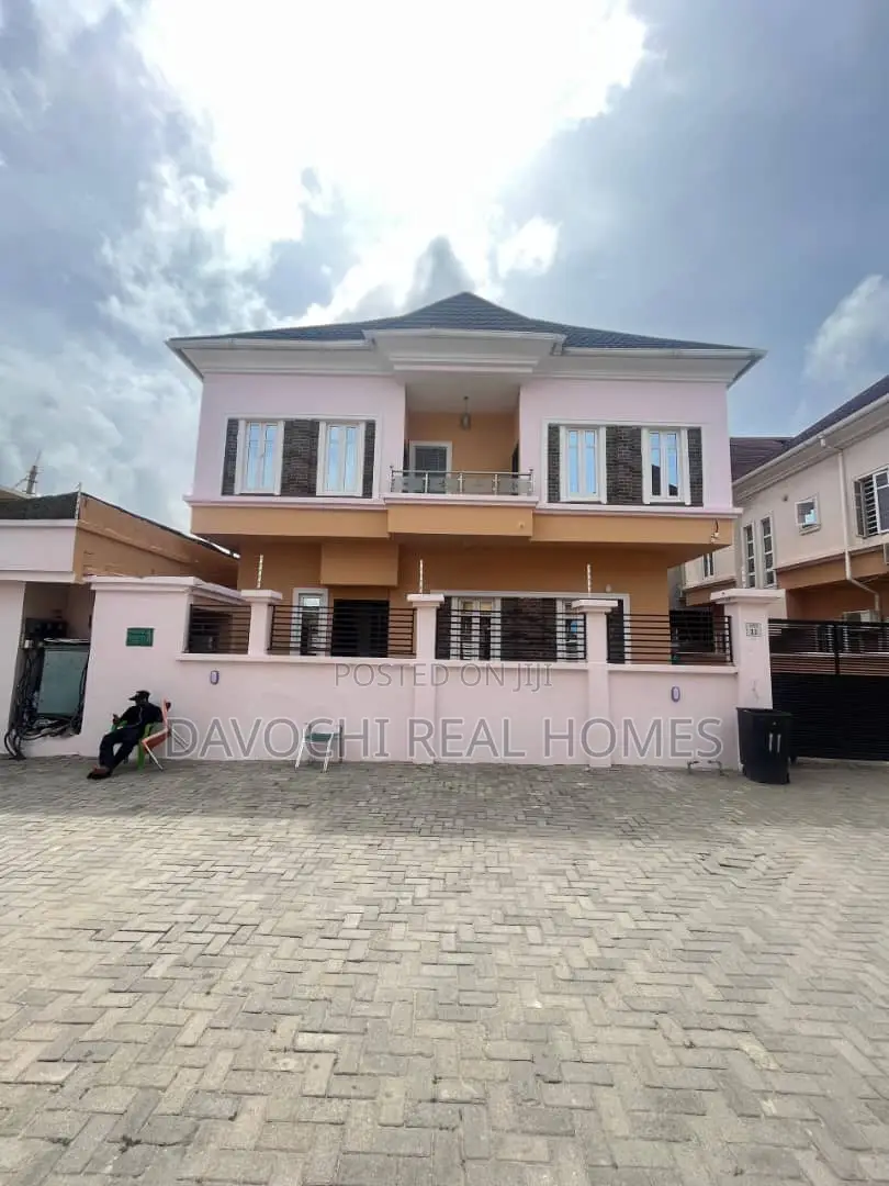 5bdrm Duplex in Ologolo. for rent in Ologolo