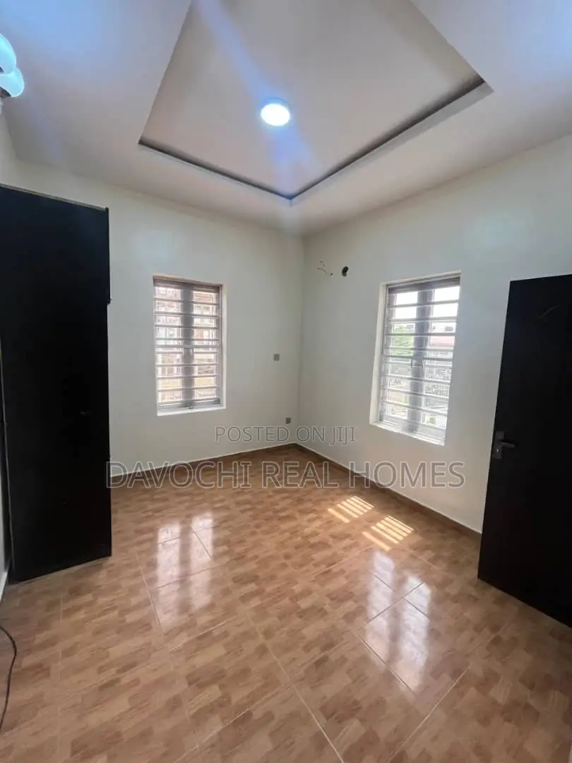 5bdrm Duplex in Ologolo. for rent in Ologolo