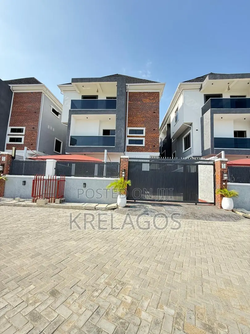 5bdrm Duplex in Ikate for sale in Ikate