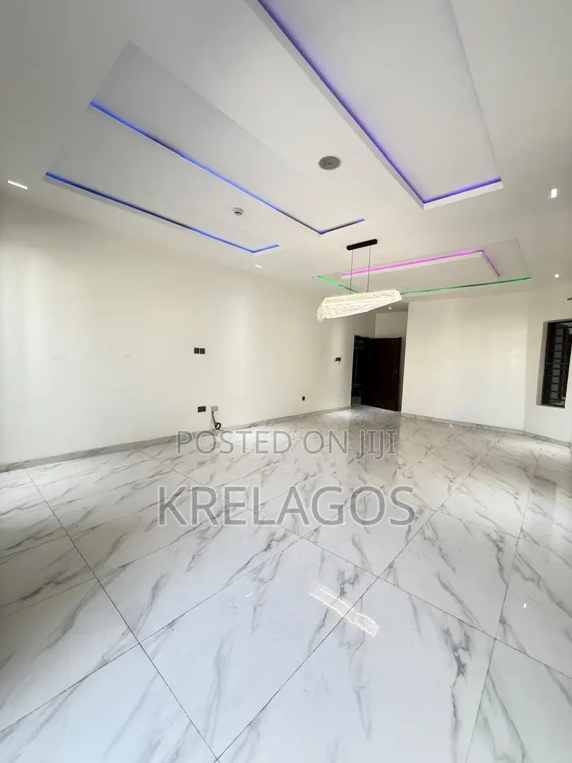 3bdrm Apartment in Ikate for sale in Ikate