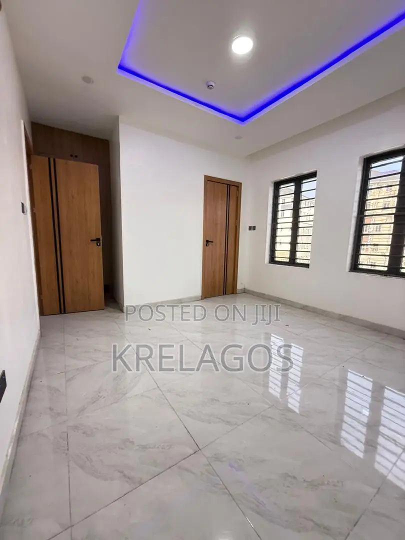 3bdrm Apartment in Ikate for sale in Ikate