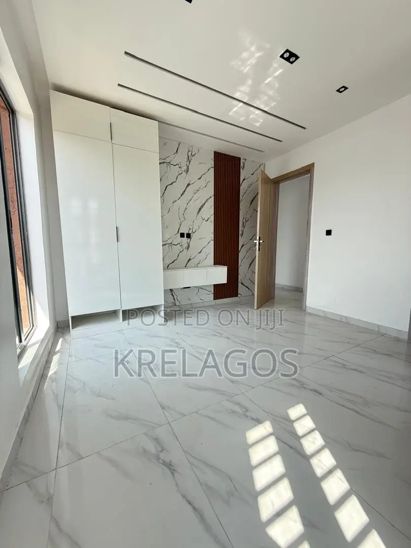 2bdrm Apartment in Ikate for sale in Ikate