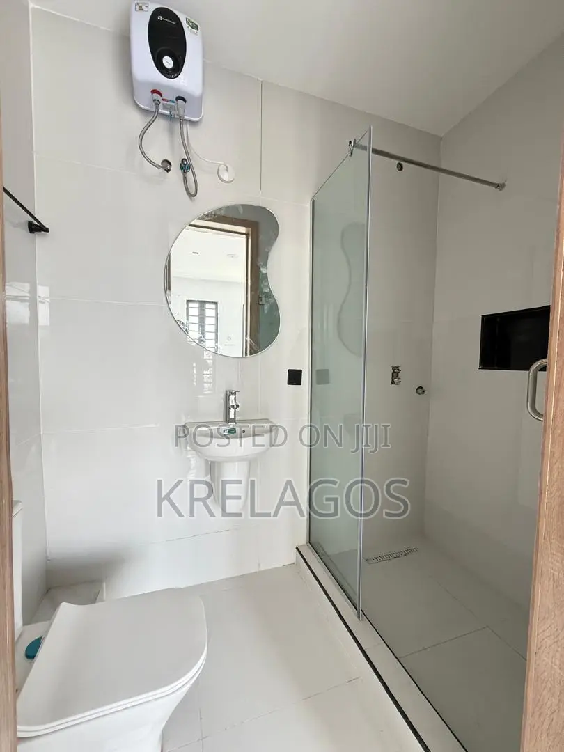 2bdrm Apartment in Ikate for sale in Ikate